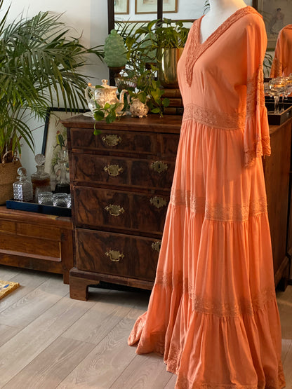 1940s Mexican Peach Cheesecloth Dress, Lace detail and full skirt. Swishy gorgeousness.